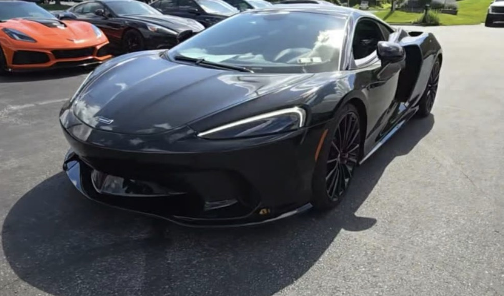 2023 McLaren GT